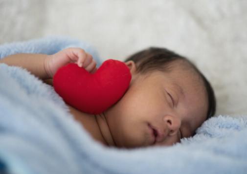Den ultimate guiden til å forstå din baby's søvnrytme