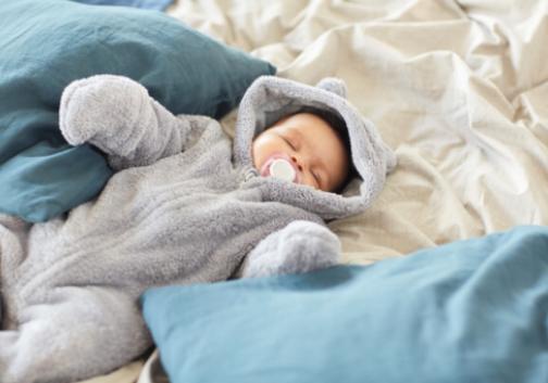 Å løse mysteriet: Å forstå babyens søvnvaner