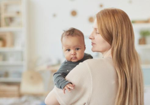 Å navigere det første året: En dypdykk i babyens søvnsykluser