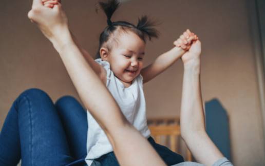 Babysikring 101: Møbelankere for nybakte foreldre