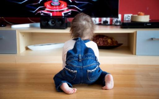 Å sette sunne grenser: Mediebruk for småbarn